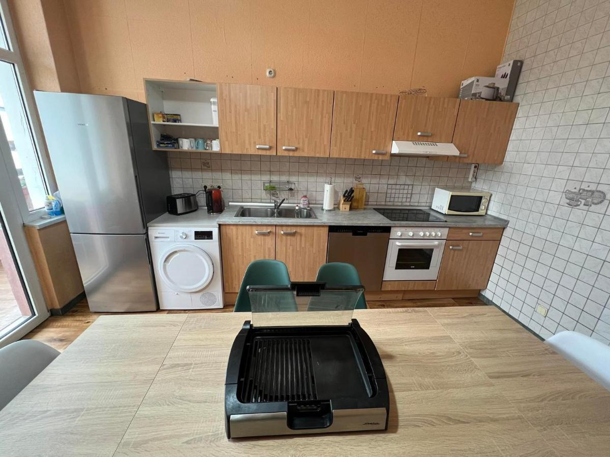 Family Apartment *